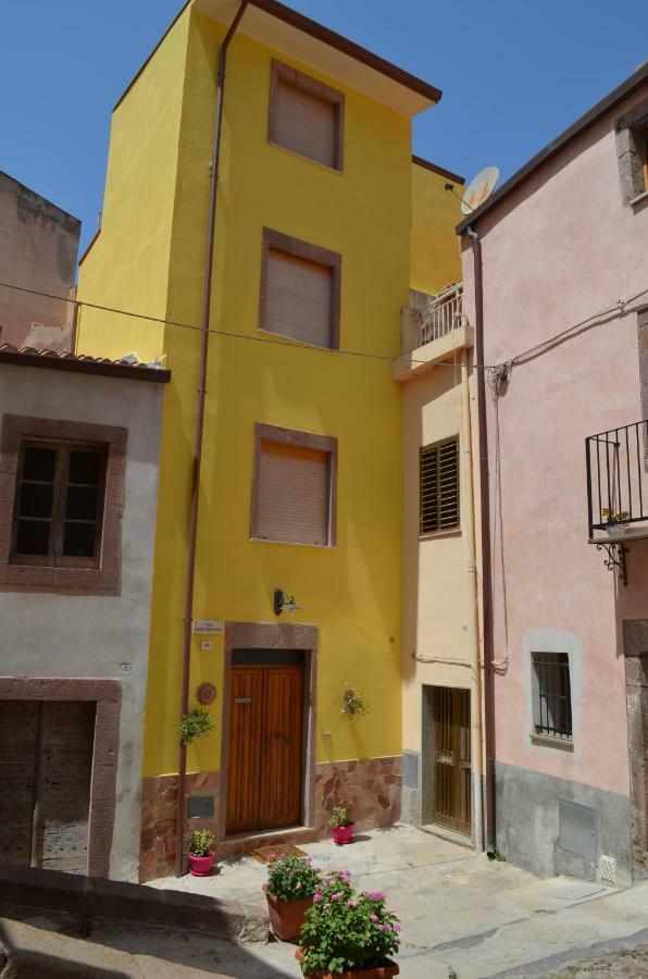Hotel La Casa Di Angelo Bosa Exteriér fotografie