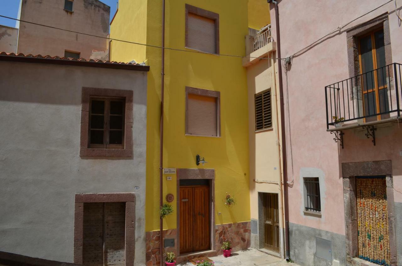 Hotel La Casa Di Angelo Bosa Exteriér fotografie