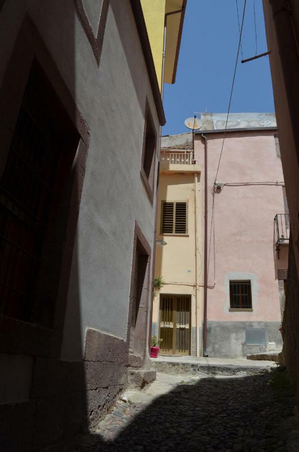 Hotel La Casa Di Angelo Bosa Exteriér fotografie
